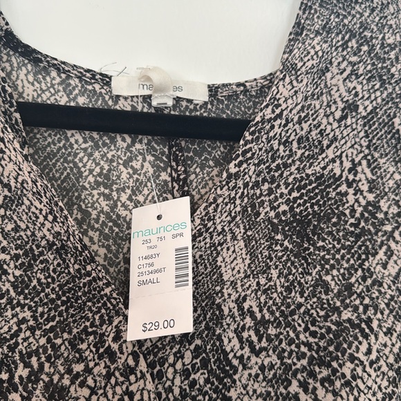 Maurice’s High Low Blouse - Picture 5 of 6